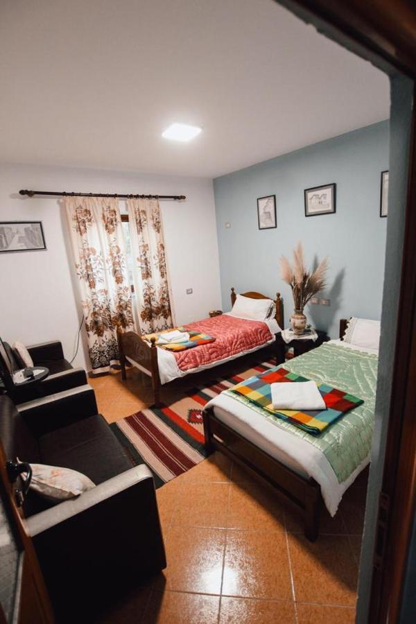 Apartamento Bb Apartament Gjirokastër Exterior foto