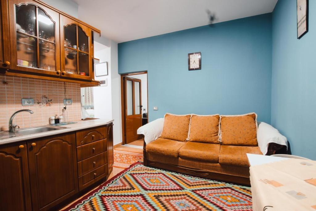 Apartamento Bb Apartament Gjirokastër Exterior foto